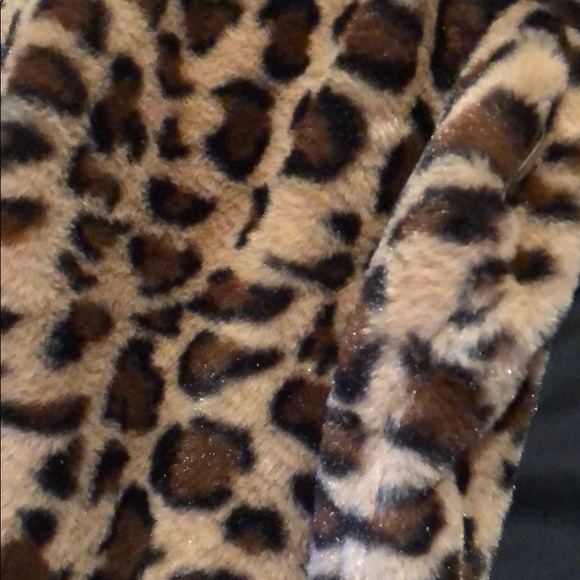 LOVE TREE NEW WITH TAG  cozy and warm  jacket leopard Size small - Picture 7 of 10